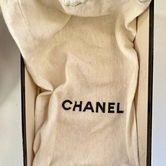 Chanel Leather Beige Shoes US Size 7 (37-38) - Picture 10 of 11